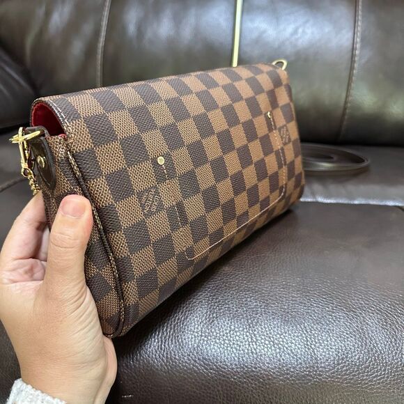 Louis Vuitton Favorite MM Crossbody Bag Damier Ebene - Picture 8 of 16